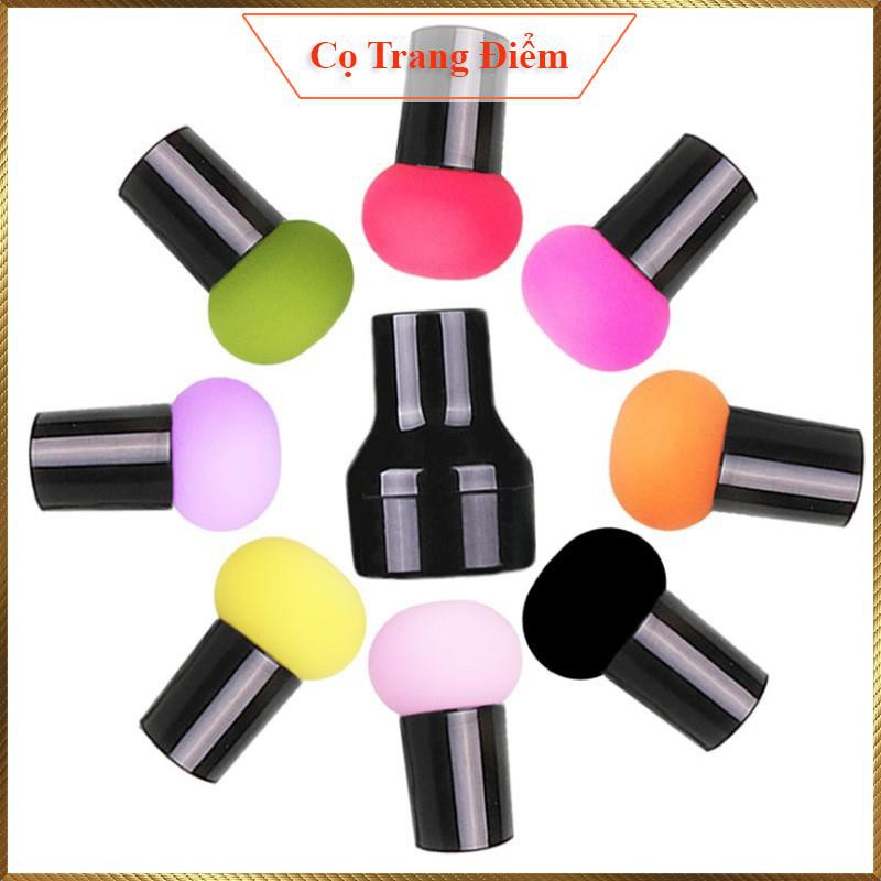 Cọ đánh kem nền phấn phủ đa năng hình nấm CN18