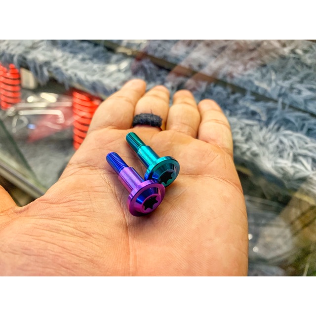 Ốc Tay Thắng Titan Gr5