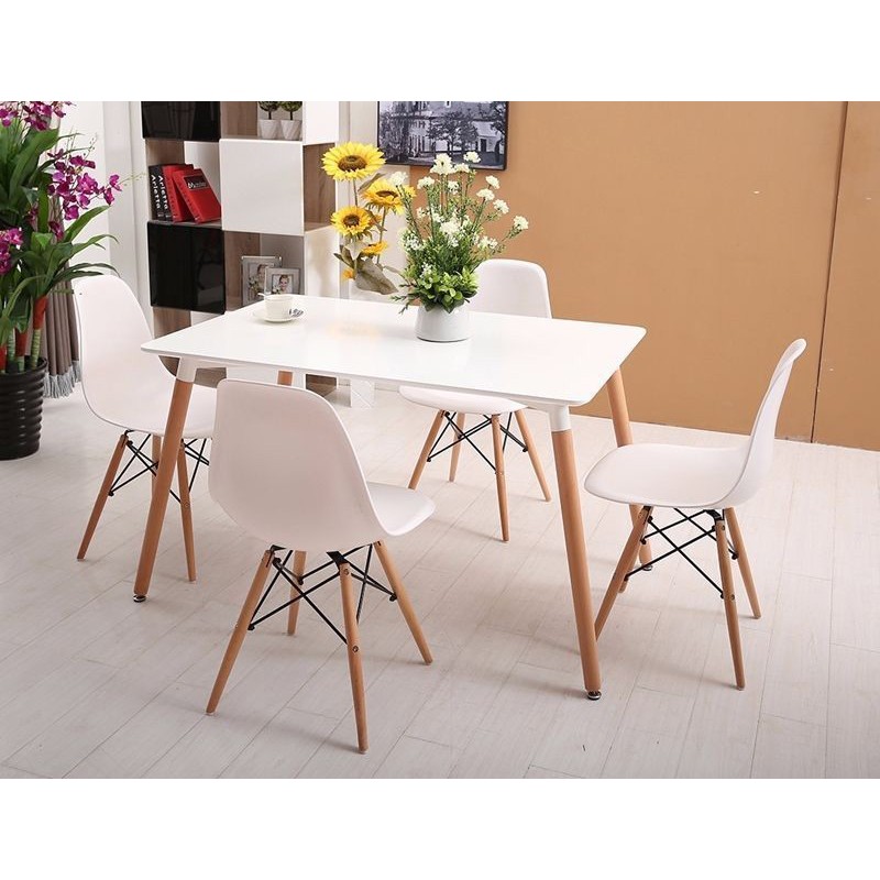 Bộ bàn ăn 4 ghế eames