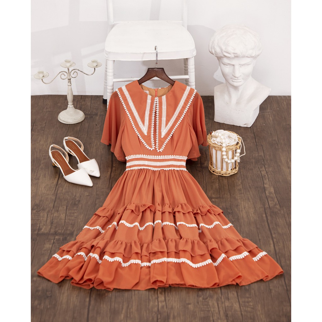 SÒ VINTAGE - COSY Đầm cổ nhọn tay cánh tiên viền ren