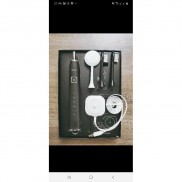 Bàn chải tích hợp máy rửa mặt brushie với 5 chế độ linh hoạt