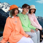 Áo Sweater Bò Sữa - by Bubble Gum Studio