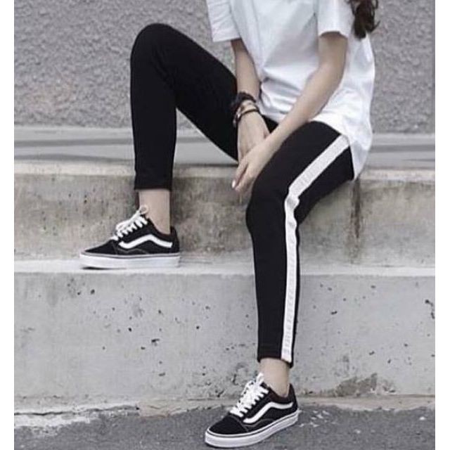 Quần jogger đen 1 sọc trắng Saigonese ống suông unisex nam nữ cực chất