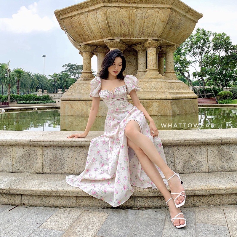 Đầm hoa rút dây ngực xẻ bên tay ngắn