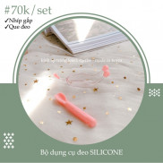 Bộ dụng cụ hỗ trợ đeo lens chất liệu Silicone 2 màu hồng - vàng