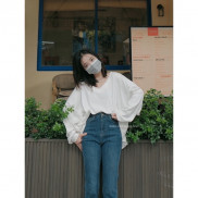 Áo thun dài tay cổ tim oversize Bazic one