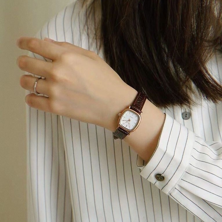 Đồng hồ nữ RATE mặt vuông màu NÂU ĐẬM MẶT ĐEN 22mm nhỏ xinh - gói quà miễn phí