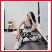 Đồ tập gym , bộ đồ tập thể thao nữ hoạ tiết lá viền trắng in chữ